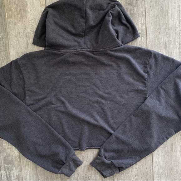 🔥🔥TALENTLESS - CROPPED HOODIE🔥🔥 - Picture 6 of 7